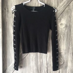 Long sleeve, crop top